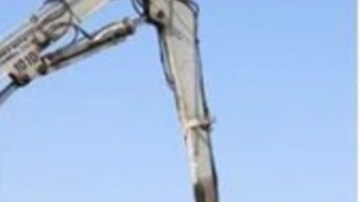 La Fiscalía mexicana realizó un operativo en el que confiscó varias camionetas con blindaje artesanal.