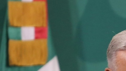 AMLO ordena investigar a jefes de la Marina que participaron en operativo sobre caso Ayotzinapa