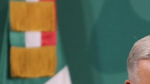 AMLO ordena investigar a jefes de la Marina que participaron en operativo sobre caso Ayotzinapa