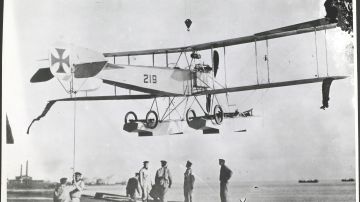 El primer vuelo exitoso en hidroavión a motor ocurrió en 1910 en Marsella, Francia.