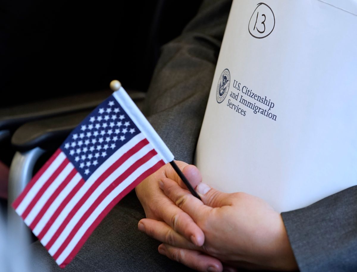 31 inmigrantes juraron lealtad a la ciudadanía estadounidense ante la primera dama Jill Biden.