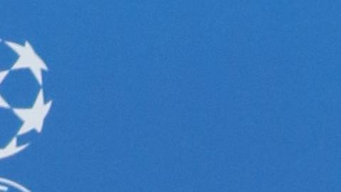 Antonela Roccuzzo posa con Lionel Messi.