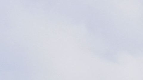 El joven de 14 años perdió la vida luego de caerse de varios metros.