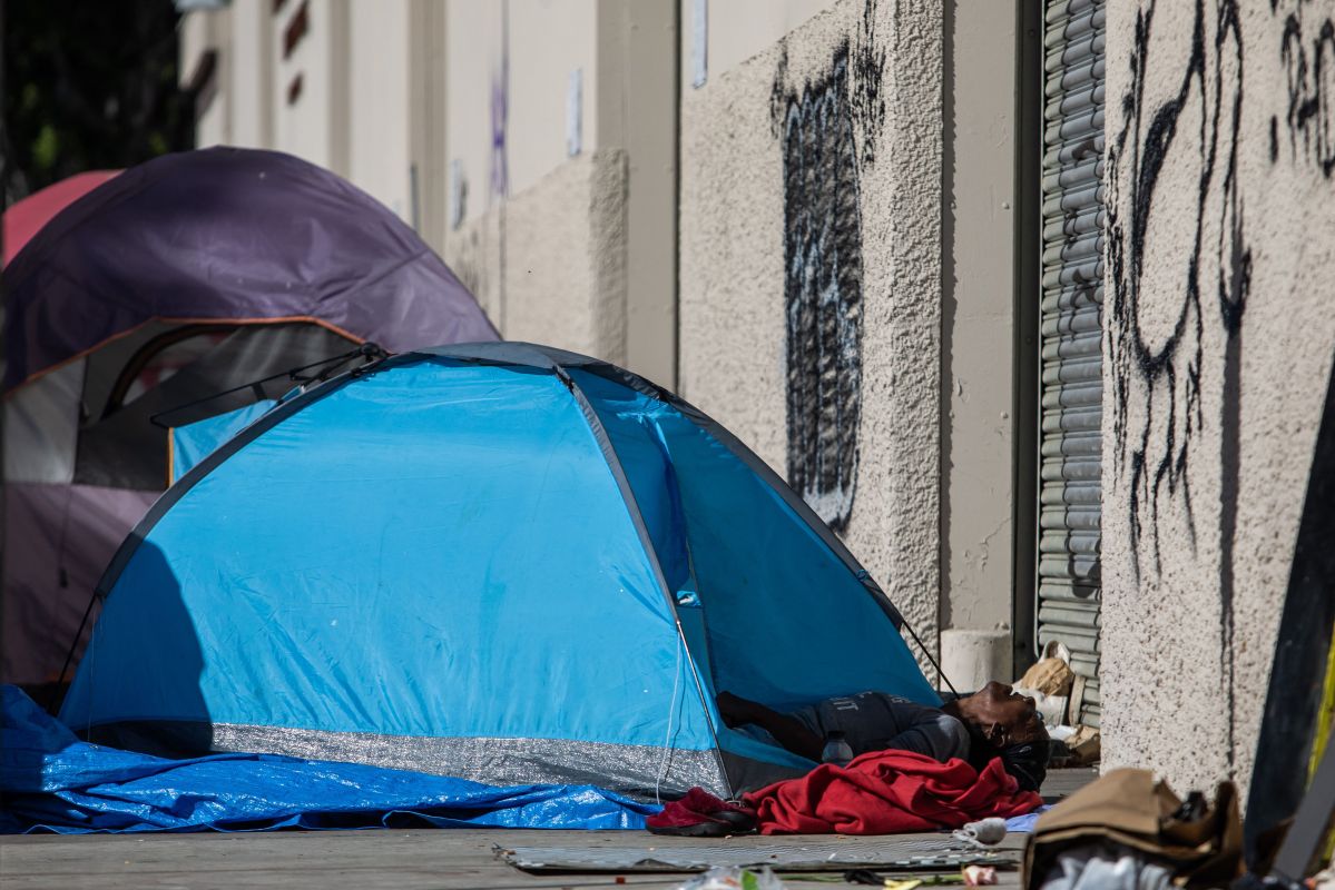 City of Los Angeles lifts homeless encampment set up in Little Tokyo plaza