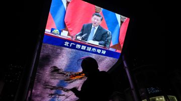 China no envía armas ni a Rusia ni a Ucrania, dice su embajador en EEUU
