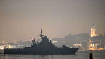 Turquía cierra el paso a buques rusos