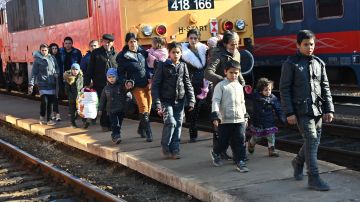 Refugiados de Ucrania llegan a Hungría