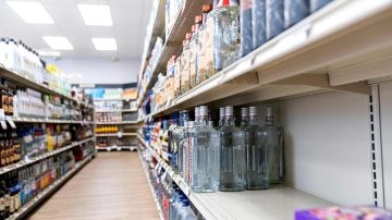 Vodka ruso queda fuera de una cadena de supermercados de EE.UU. en respuesta invasión a Ucrania