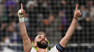 Con un triplete Karim Benzemá le dio la victoria al Real Madrid sobre el París Saint-Germain.