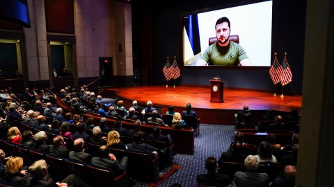 El presidente Zelensky pidió más ayuda a congresistas de EE.UU.