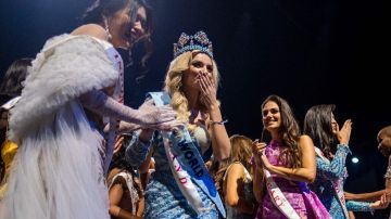 Miss Polonia, Karolina Bielawska, se corona como la nueva Miss Mundo 2021.