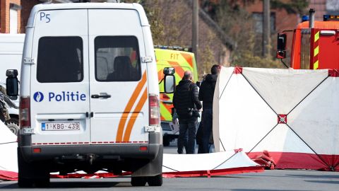 Auto atropella a multitud de carnaval en Bélgica y deja 6 muertos y decenas de heridos