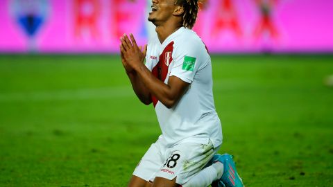 André Carrillo, figura de la selección de Perú, una de las que se disputará su pase al Mundial de Qatar 2022.