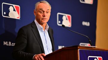 Rob Manfred, comisionado de la MLB, informó de la cancelación del inicio de las Grandes Ligas.