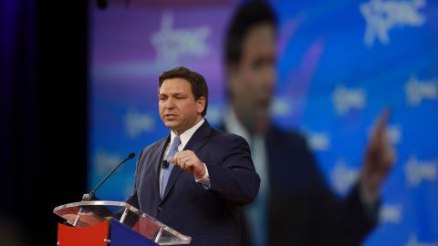 El gobernador republicano de Florida, Ron DeSantis.