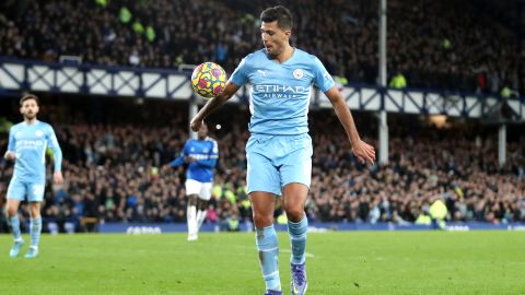 El Manchester City cometió penal en los últimos minutos y no se lo pitaron.