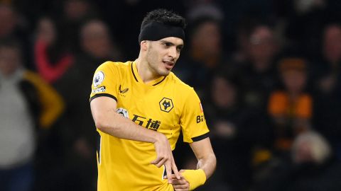 Raúl Jiménez celebra su gol contra el Watford.