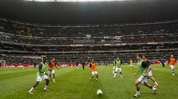 Jugadores de la US Soccer en el Estadio Azteca.