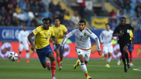 Ecuador y México durante un partido de la Copa América de Chile 2015.