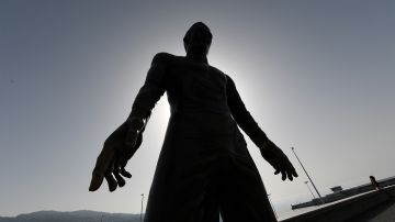 Estatua en honor a Cristiano Ronaldo ubicada en su natal Madeira, Portugal.