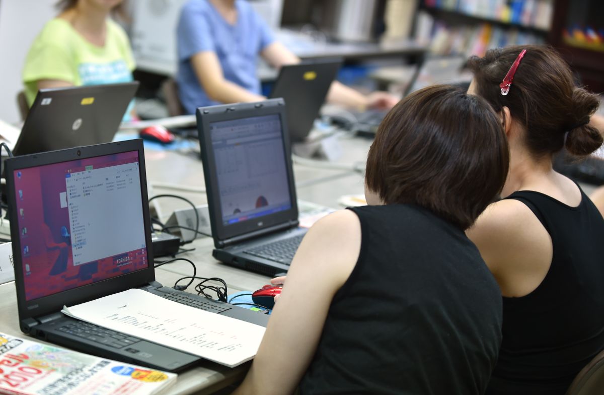 Hundreds of new students have received emails that the school mistakenly sent.