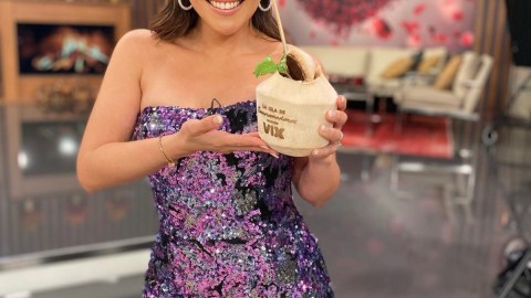 Karina Banda va a conducir 'La Isla de Enamorándonos'