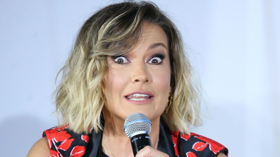 VIDEO Ilse de Flans sufre tremenda caída; se avienta al público y