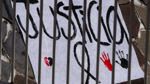 Los aficionados de Atlas FC siguen pidiendo justicia tras los eventos del 5 de marzo.