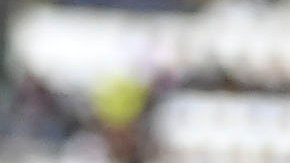 Diego Valdés celebra con la afición del América su gol en la goleada al Toluca por el Clausura 2022 de la Liga MX.