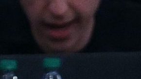 Kanye West y Chaney Jones disfrutando de un juego de la NBA: