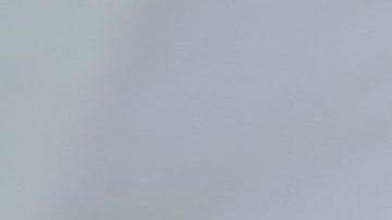 Khloé Kardashian presume su delgada figura.