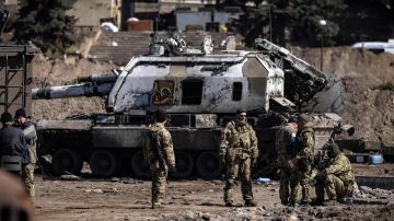 Mecánicos ucranianos están reparando tanques rusos para ser utilizados por sus propias fuerzas contra los invasores