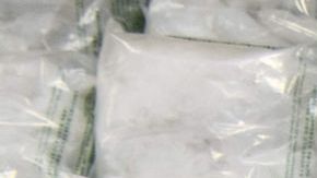 Además de cocaína a los sospechosos se les decomisó casi una libra de metanfetamina.