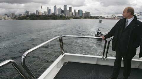 Misterioso superyate valuado en $700 millones de dólares invadido por autoridades italianas por rumores de que pertenece a Putin