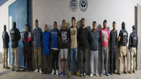 10 detenidos por violencia en estadio mexicano durante el partido entre Querétaro y Atlas.