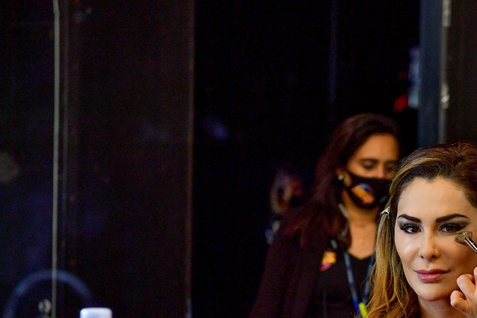 Ninel Conde se transforma en Thalía