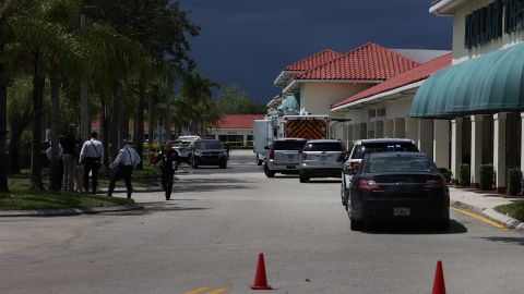 Niño latino de cuatro años se dispara fatalmente afuera de Publix, mientras su madre compraba