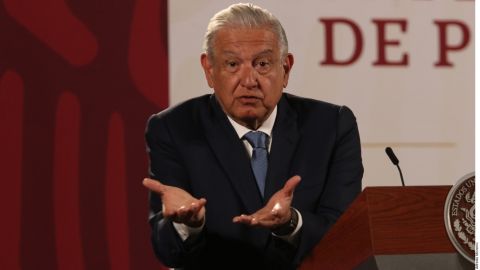 AMLO alerta de posible uso de bombas molotov en marcha por el Día Internacional de la Mujer en la CDMX