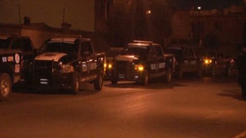 Policía mexicana se moviliza por balaceras del Cártel de Sinaloa en Chihuahua, México.