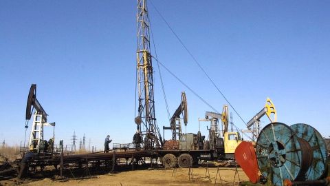 Por qué las sanciones occidentales no están afectando a Rusia donde más le duele petróleo y gas