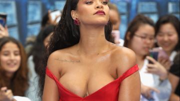 Rihanna luce su embarazo.