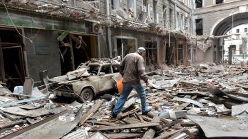 Rusia deliberadamente mata a civiles un ataque con bomba de racimo dejó 47 muertos en distrito residencial