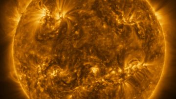 El Sol visto por el Solar Orbiter en luz ultravioleta extrema
