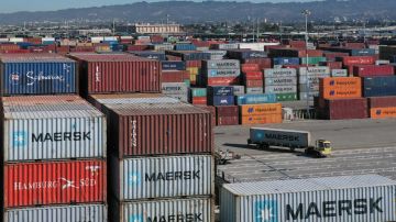 Una potencial huelga se cocina en los puertos de la costa oeste de EE.UU.: 22,000 trabajadores podrían ir a paro