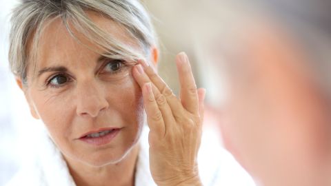 El envejecimiento cerebral se acelera drásticamente alrededor de los 44 años