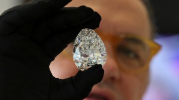 Christie’s subasta ‘The Rock’, el diamante de 228.32 quilates más grande del mundo