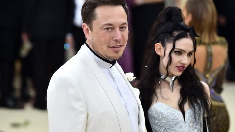 Elon Musk y Grimes