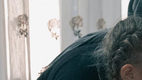 Madre ucraniana recrea con su hija los juegos de "La vida es bella" para ocultarle el dolor de la guerra