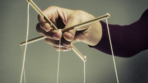 Los hombres que más manipulan del zodiaco suelen ser encantadores.
