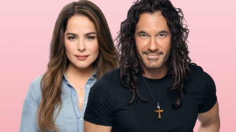 Danna García y Mario Cimarro protagonizan 'Pasión de Gavilanes II' en Telemundo.